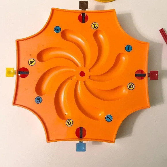 Vintage 1970s Bucket Ball Game Marx Toys  Missing 1 Ball - Picture 5 of 12